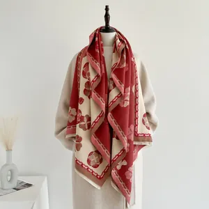 Écharpe châle élégante imitation cachemire à motif camélia bicolore rouge et beige