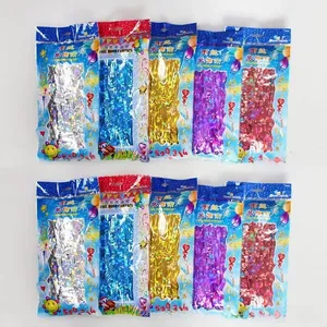 Cinque tende per porta in lamina metallica in argento, blu, oro, viola e rosso