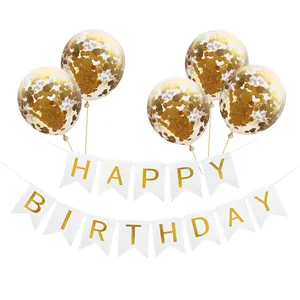 Détail de la bannière Happy Birthday dorée et des ballons à confettis scintillants