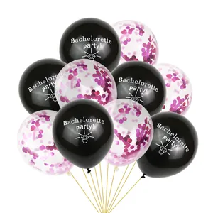 Dettaglio di palloncini neri Bachelorette party e palloncini trasparenti con paillettes rosa