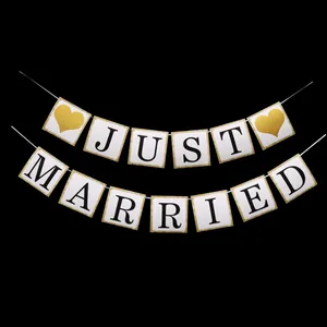 Glitter Just Married Wedding Banner White Cardstock With Gold Heart Garland For Wedding Party Reception Ceremony Decoration