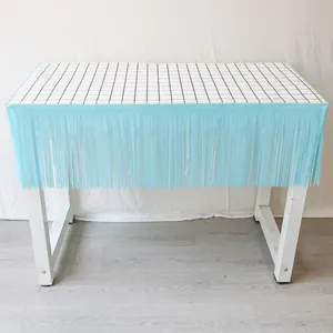 Jupe de table à franges bleu clair en guirlande pour décoration de fête et de mariage