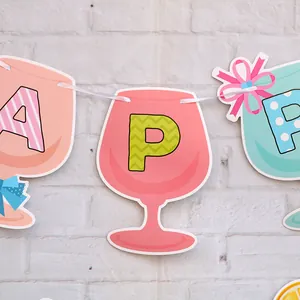 Festone Happy Birthday colorato a forma di calice con eleganti fiocchi decorativi