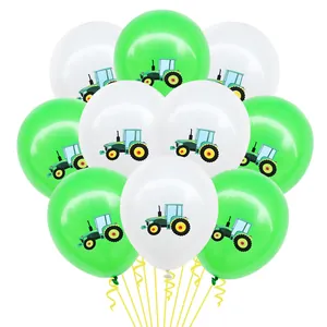 Detail von 10 weißen und grünen Latexballons mit Traktormotiven und gelben Bändern