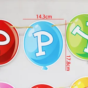 Detail van de ballonvormige kaartformaat 14,3 cm bij 17,8 cm voor ruimtefeest banner