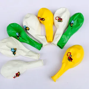 Details von 12-Zoll-Latexballons mit farbenfrohen Aufdrucken von Baufahrzeugen