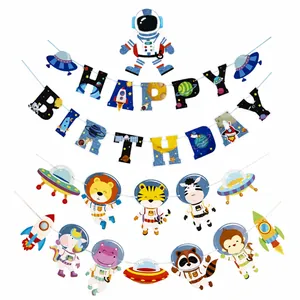 Ruimte astronaut verjaardag banner set met cartoon dieren en rakethangende decoratie