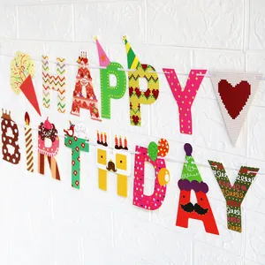Λεπτομέρεια πολύχρωμης γιρλάντας Happy Birthday με σχέδια τούρτας και μπαλονιών