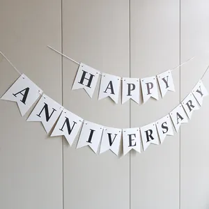 Pancarta de Happy Anniversary con banderas blancas de cola de golondrina para decoración de fiesta