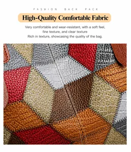Primer plano detallado de la mochila de cuero patchwork con costuras en zigzag y textura