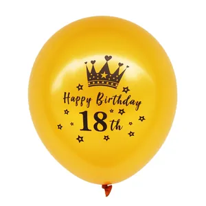 Gouden 18e verjaardag ballon met zwart kroonontwerp en Happy Birthday tekst