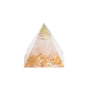Handgefertigte Orgonit Pyramide mit Rosenquarz und Goldfolie zur Energetisierung