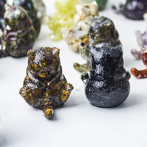 Statuetta di gatto in resina con trama di cristallo naturale per decorazioni da tavolo