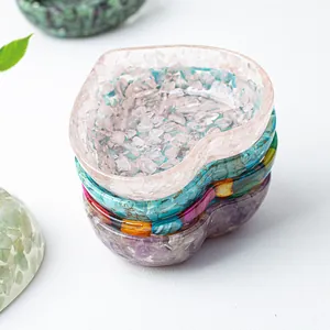 Platos de resina en forma de corazón con cristaux naturales para decoración