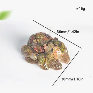 Statuetta gatto-ragno in resina fantasy con cristallo naturale 36 mm da collezione