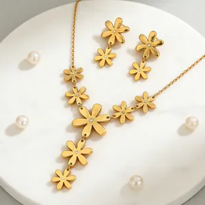 Elegant 18k gold plated stainless steel daisy flower necklace and earrings jewelry set