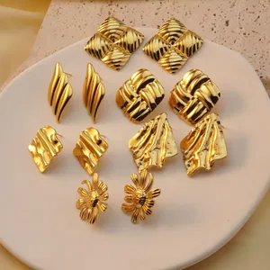 Geometrische Roestvrijstalen Oorknopjes Voor Dames Verguld Onregelmatig Gekreukt Geweven Madeliefjes Patroon Modieuze Sieraden Cadeau