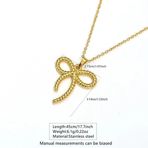 Détails du pendentif nœud doré en acier inoxydable avec dimensions et chaîne de 45cm
