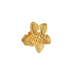 Bague vintage en acier inoxydable doré avec fleur 3D et pétales texturés pour femme
