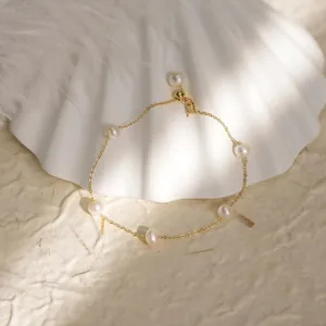 Bracelet minimaliste en titane plaqué or 18K avec perles d'eau douce naturelles femme