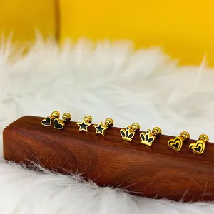 Détails de quatre paires de boucles d'oreilles en émail noir et or à vis de sécurité