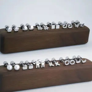 Lot de boucles d'oreilles en acier inoxydable argenté avec motifs cœur lune et perle
