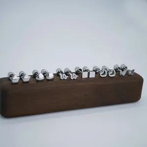 Lot de 6 boucles d'oreilles minimalistes en acier argenté avec fermoir à vis