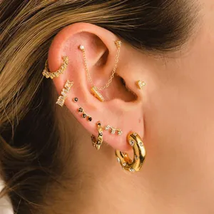 18K gold plated stainless steel hammered C-hoop earrings with sparkling zircon