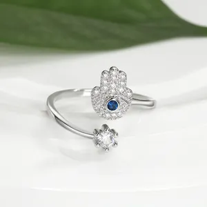 Macro di anello mano di Fatima in argento con occhio greco blu e zirconi scintillanti