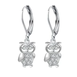 Elegante Eulen-Ohrhänger mit Zirkonia-Mikropflaster und französischen Klappbügeln