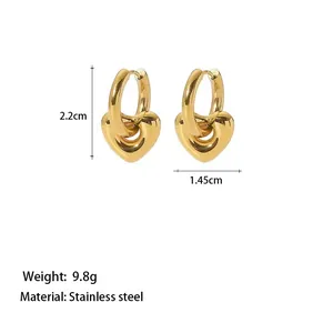 Orecchini a cuore in acciaio inossidabile placcato oro 18k con dimensioni indicate