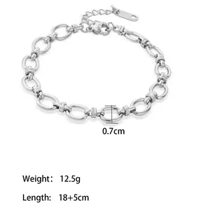 Detail of silver S925 oval link bracelet with adjustable chain and lobster clasp