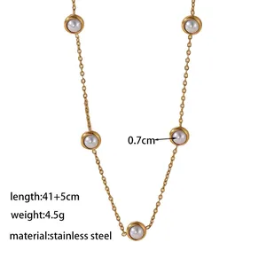 Collier en acier inoxydable doré avec cinq perles de 0,7 cm et chaîne de 41+5 cm