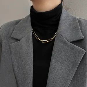 Minimalistische goldene Büroklammer-Halskette für Damen aus robustem Titanstahl