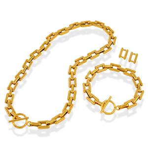 Conjunto de joyas de clip dorado con collar de cierre de palanca y pulsera de eslabones
