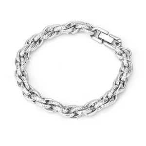 Bracelet Mobius en acier titane avec chaîne tressée et fermoir à rabat sécurisé