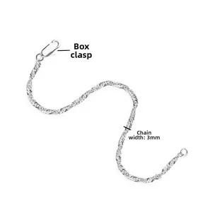 Dettaglio di catena ritorta argento da 3 mm con chiusura a moschettone sicura