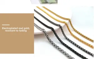 Macro shot of four-color 3mm stainless steel woven chains with gold plating texture