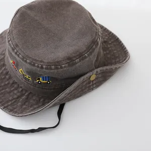 Cappello da pescatore per bambini in cotone lavato con ricamo di scavatrice e cordino