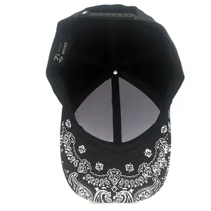 Casquette snapback hip hop à motif paisley noir avec visière plate et sangle réglable