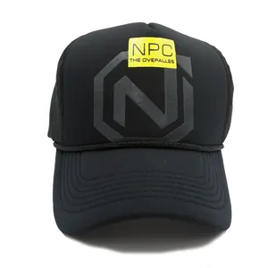 Gorra trucker NPC negra con parche de logo amarillo y rejilla para hombre y mujer