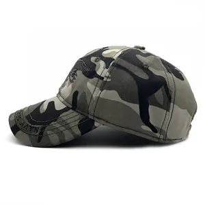 Seitenansicht der Camouflage-Baseballkappe mit Navy Seals Adler- und Anker-Stickerei