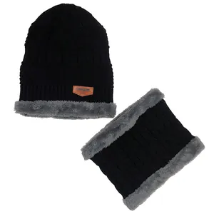 Conjunto de gorro de punto y calentador de cuello negro con forro polar gris para adultos