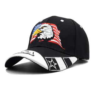 Schwarze Baseballkappe mit Adler-Stickerei, USA-Flaggendetail und gebogenem Sonnenschutzschirm