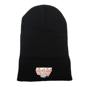 Berretto in maglia nera stile hip hop con ricamo a fiamma per il calore invernale