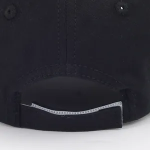 Casquette de baseball noire ajustable pour enfants avec fermeture velcro et broderie