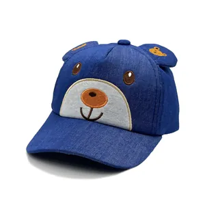 Kinder Baseballkappe aus blauem Denim mit niedlichen 3D-Bärenohren und Stickerei