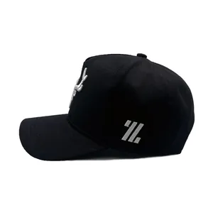 Black baseball cap with white side embroidery, minimalist casual style outdoor sun hat