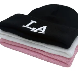 Bonnets en tricot brodés LA pour hommes et femmes en couleurs noir blanc et rose