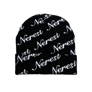 Bonnet en maille jacquard Nerest unisexe noir et blanc au style streetwear tendance